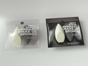 Duo pack design trial for a make up sponge